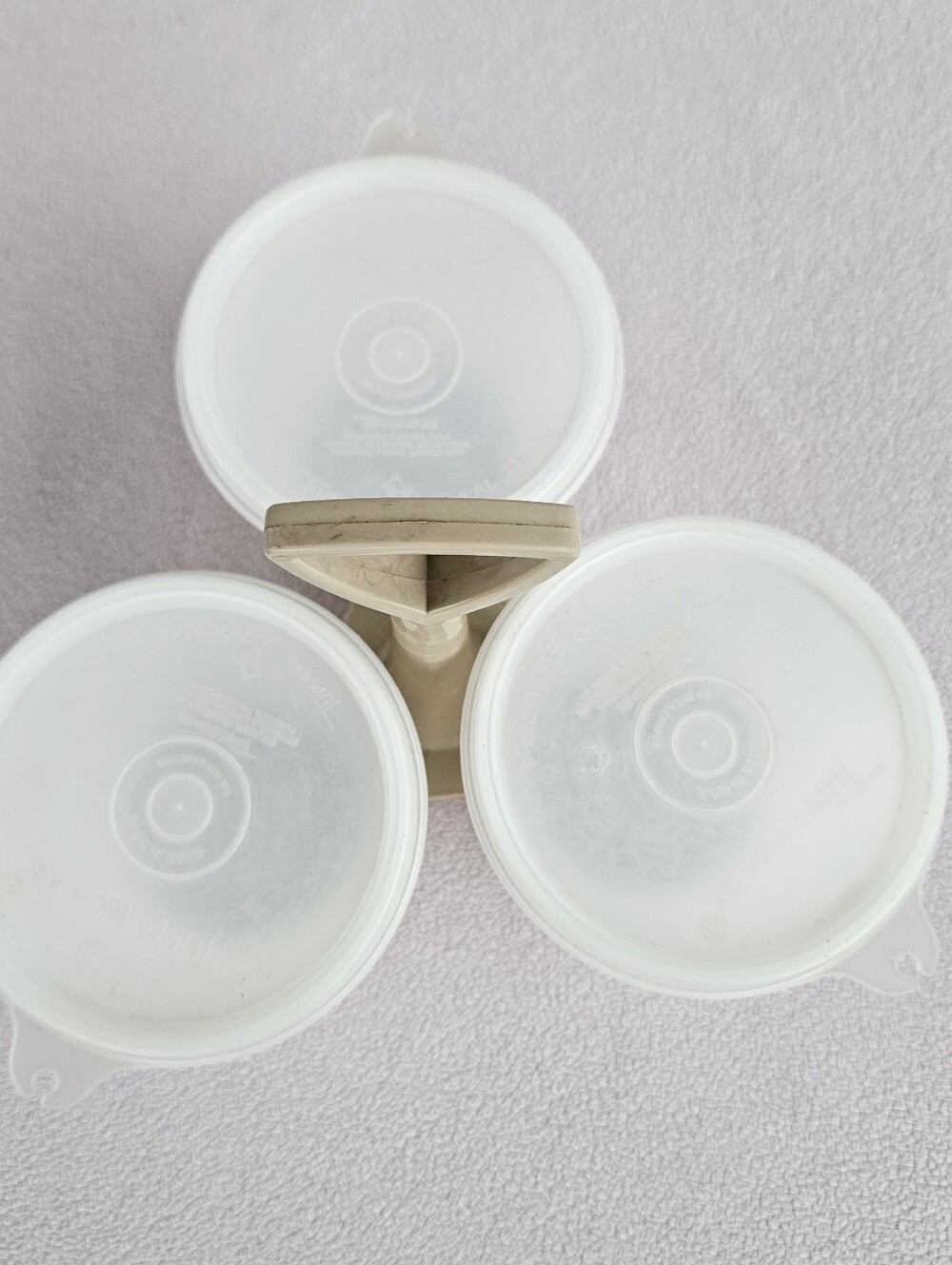 VTG Tupperware Condiment Caddy With Holder 3 Containers Lids Almond Clear - Picture 6 of 10